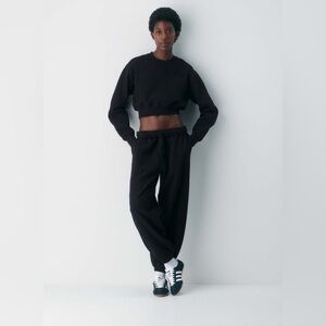 Aritzia Cozy Sweatfleece Mega Jogger. Great condition.